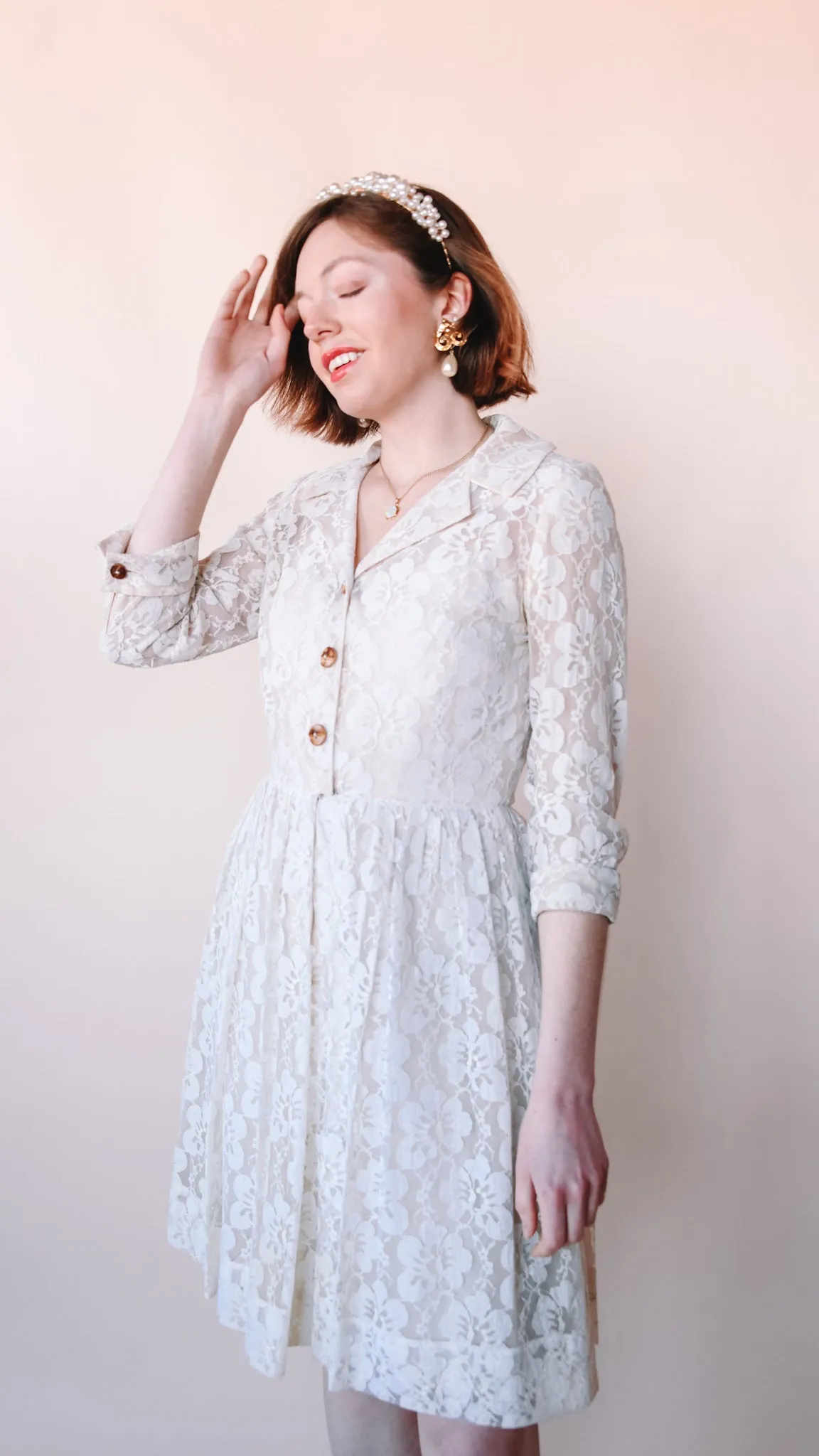 1960s Button Up Lace Wedding Dress, sz. S