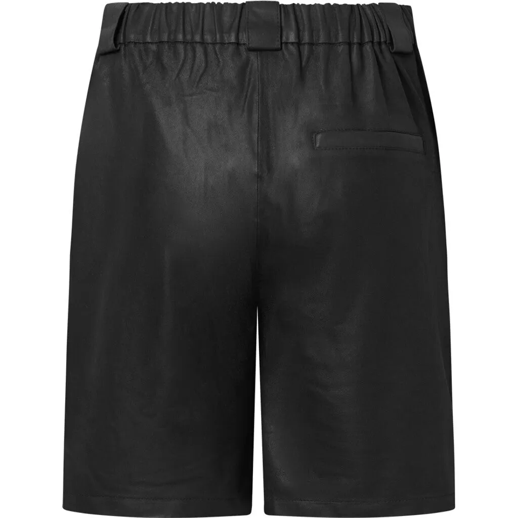 Nice leather shorts in soft quality / 50766 - Black (Nero)